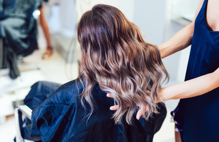 パーマで理想のヘアスタイル | 周南市の美容室ならNeu.